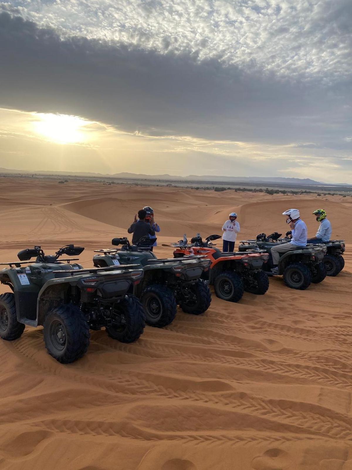Hassan Luxury Camp 메르주가 외부 사진